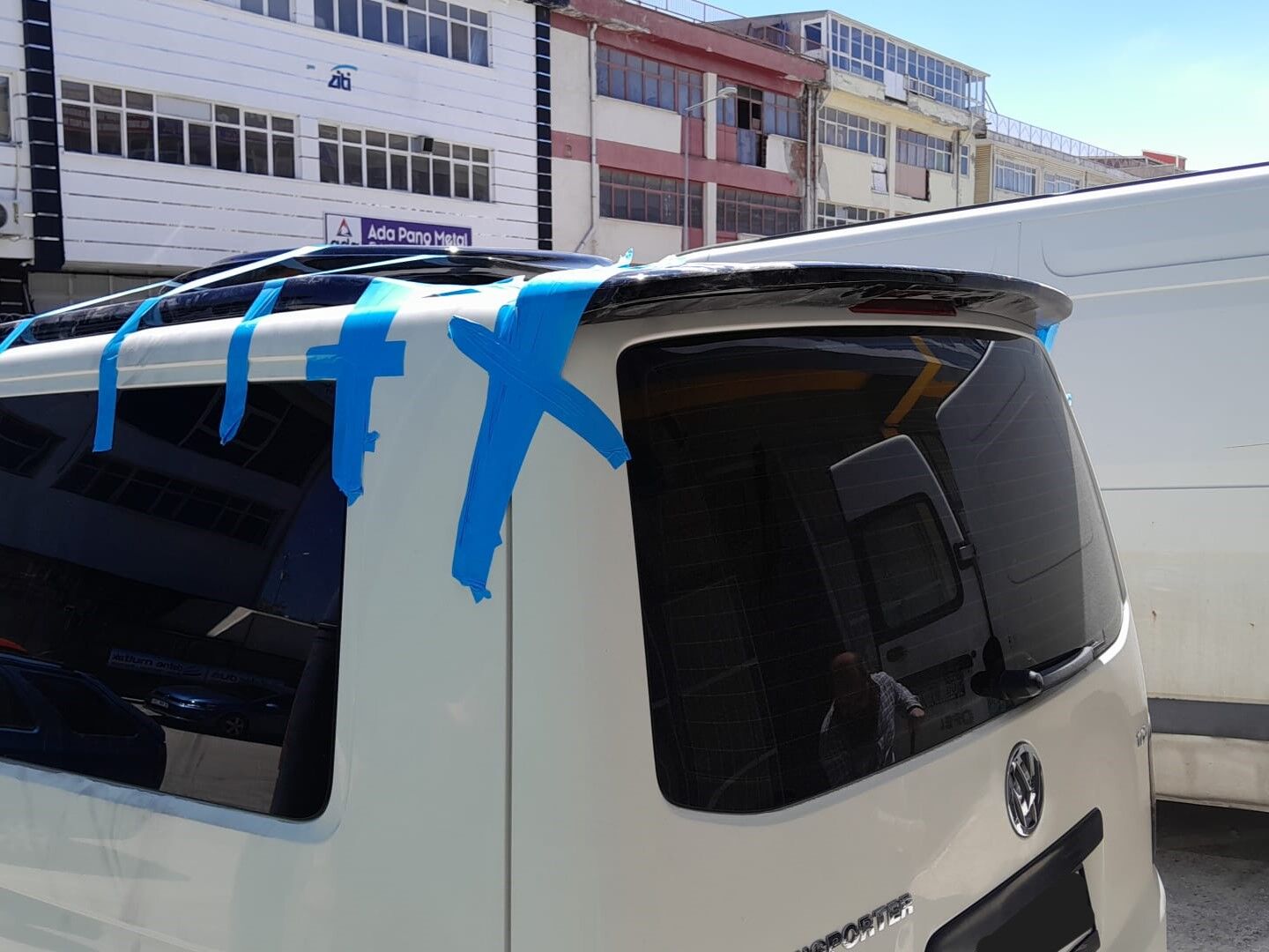 TRANSPORTER T5 BAGAJ ÜSTÜ SPOİLER