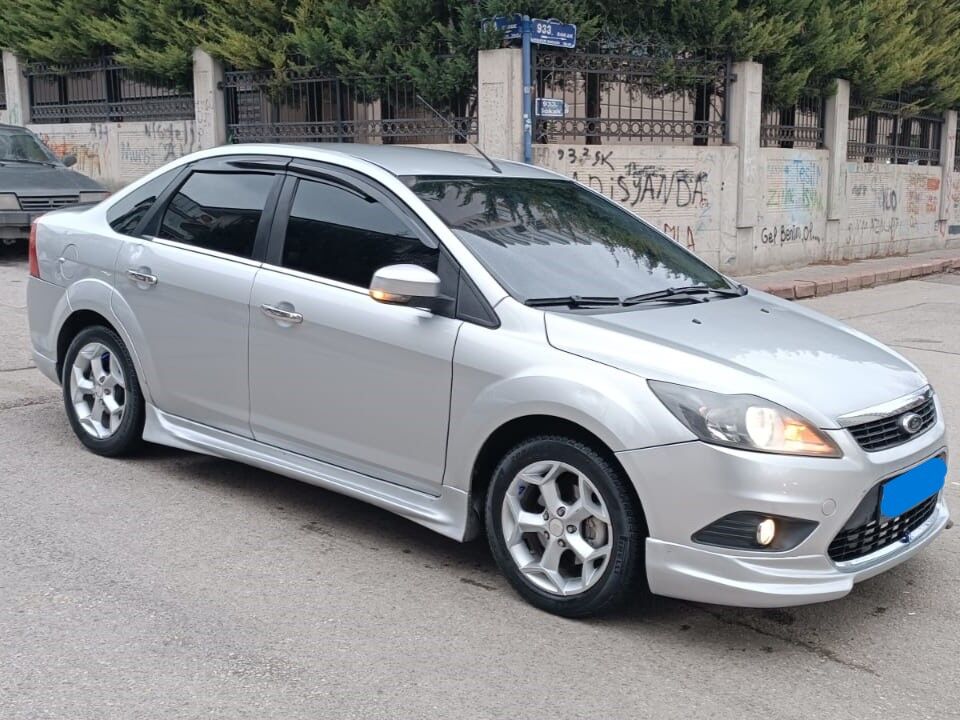 FORD FOCUS 2,5 SEDAN YAN MARŞPİYEL TAKIM