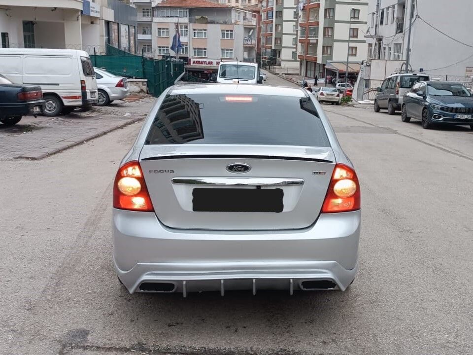 FORD FOCUS 2,5 SEDAN ARKA TAMPON EK